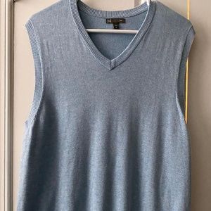 Gap Solid Cotton Blend V-Neck Vest Sweater - M